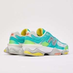 New Balance 9060 Cyan Burst 8.5 mens/ 10 women